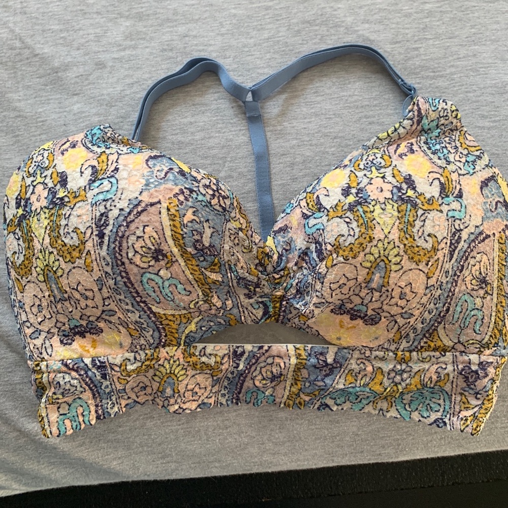 NEW Victoria’s Secret Uplift Racerback Bra 32D